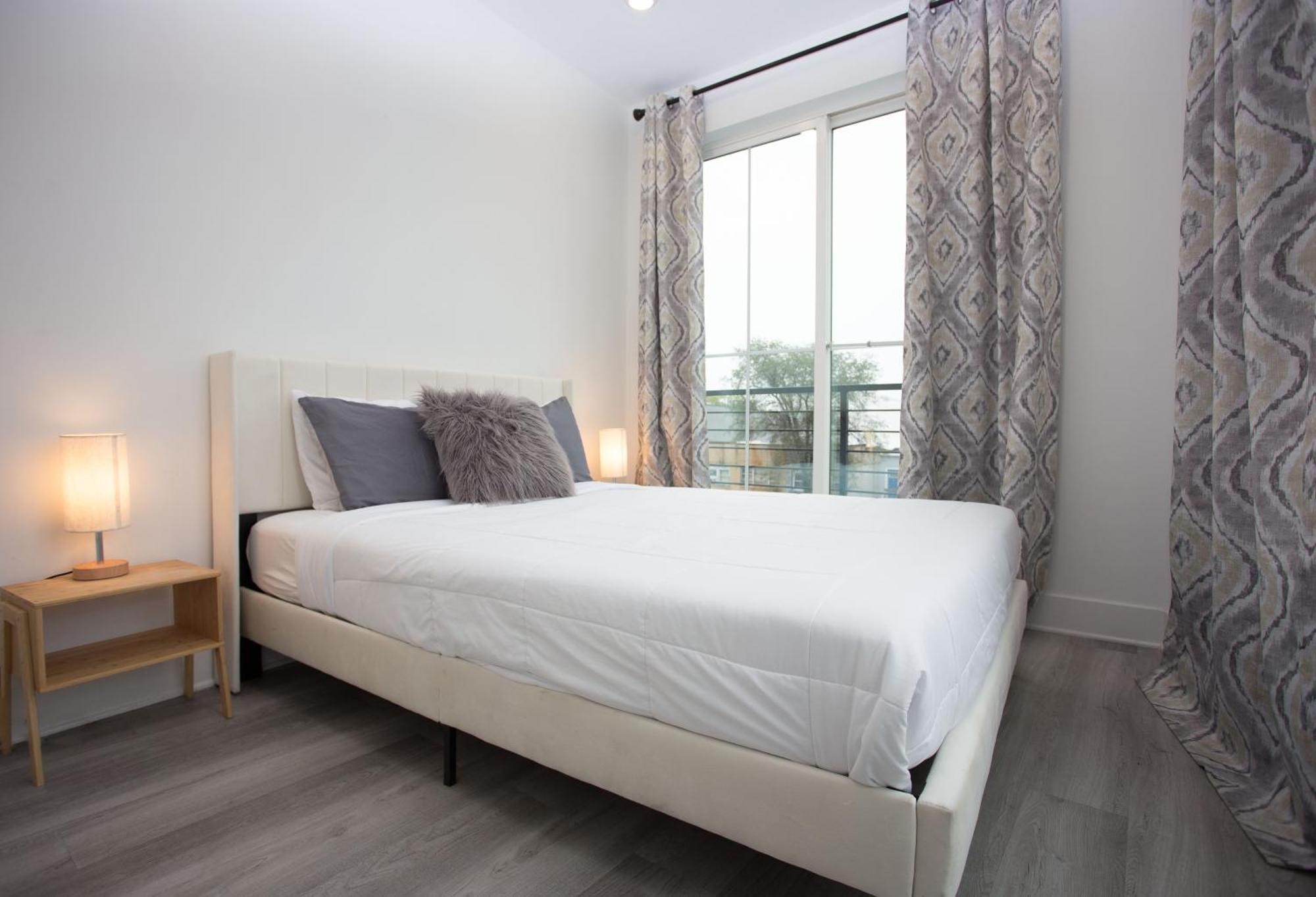 It'S A Corner Unit With Cool City Skyline Views! Вашингтон Екстериор снимка