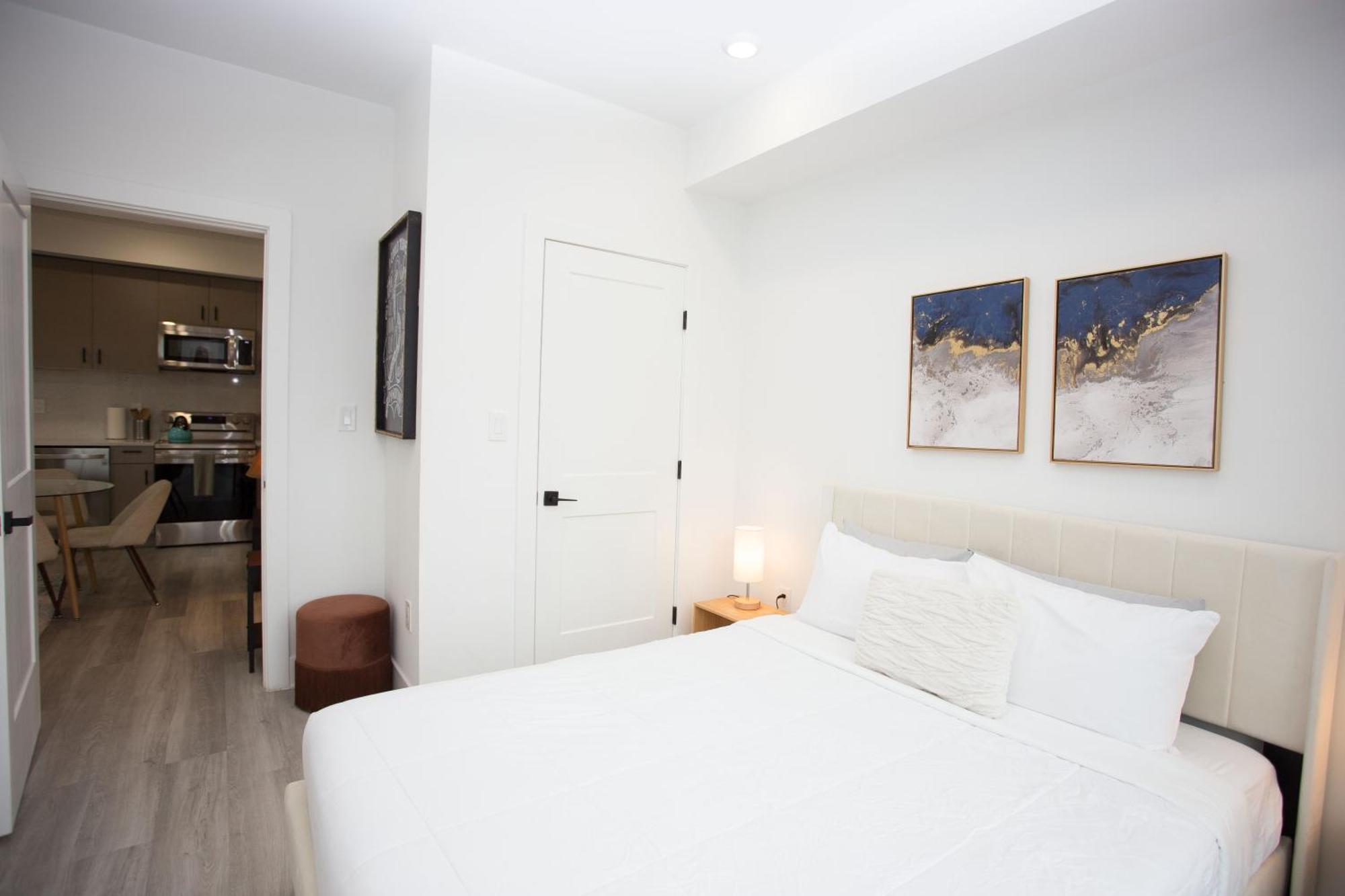 It'S A Corner Unit With Cool City Skyline Views! Вашингтон Екстериор снимка