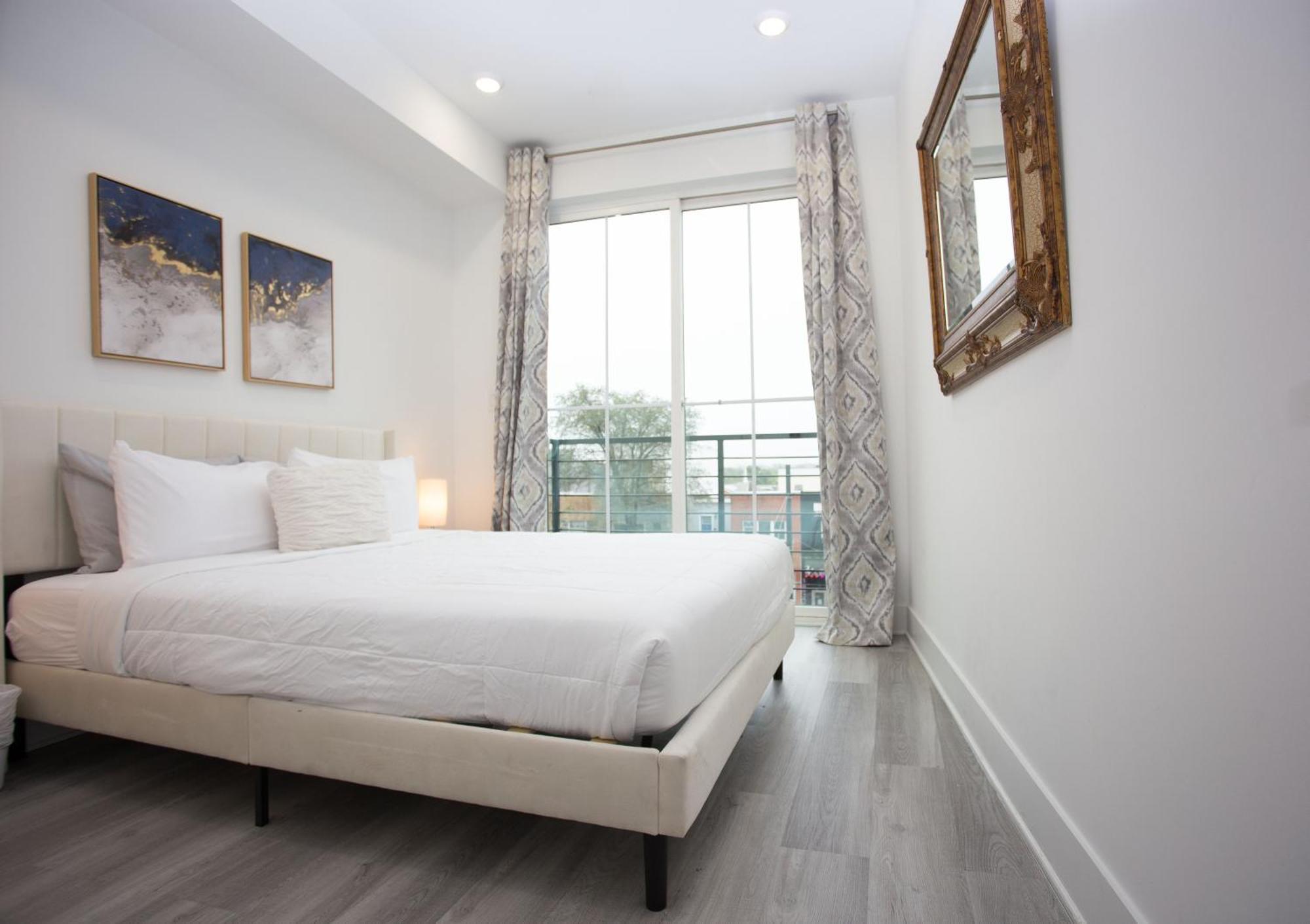 It'S A Corner Unit With Cool City Skyline Views! Вашингтон Екстериор снимка