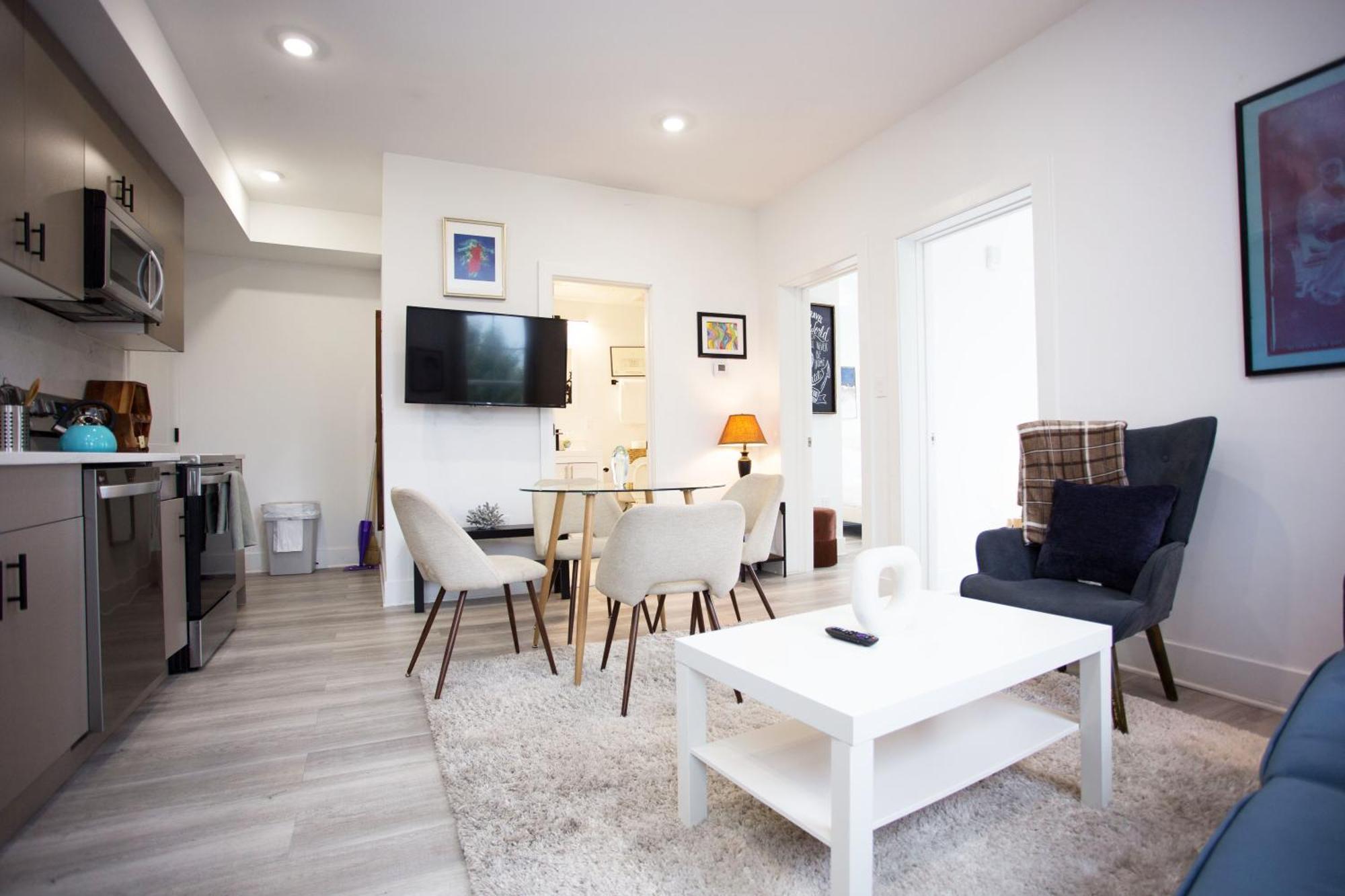 It'S A Corner Unit With Cool City Skyline Views! Вашингтон Екстериор снимка